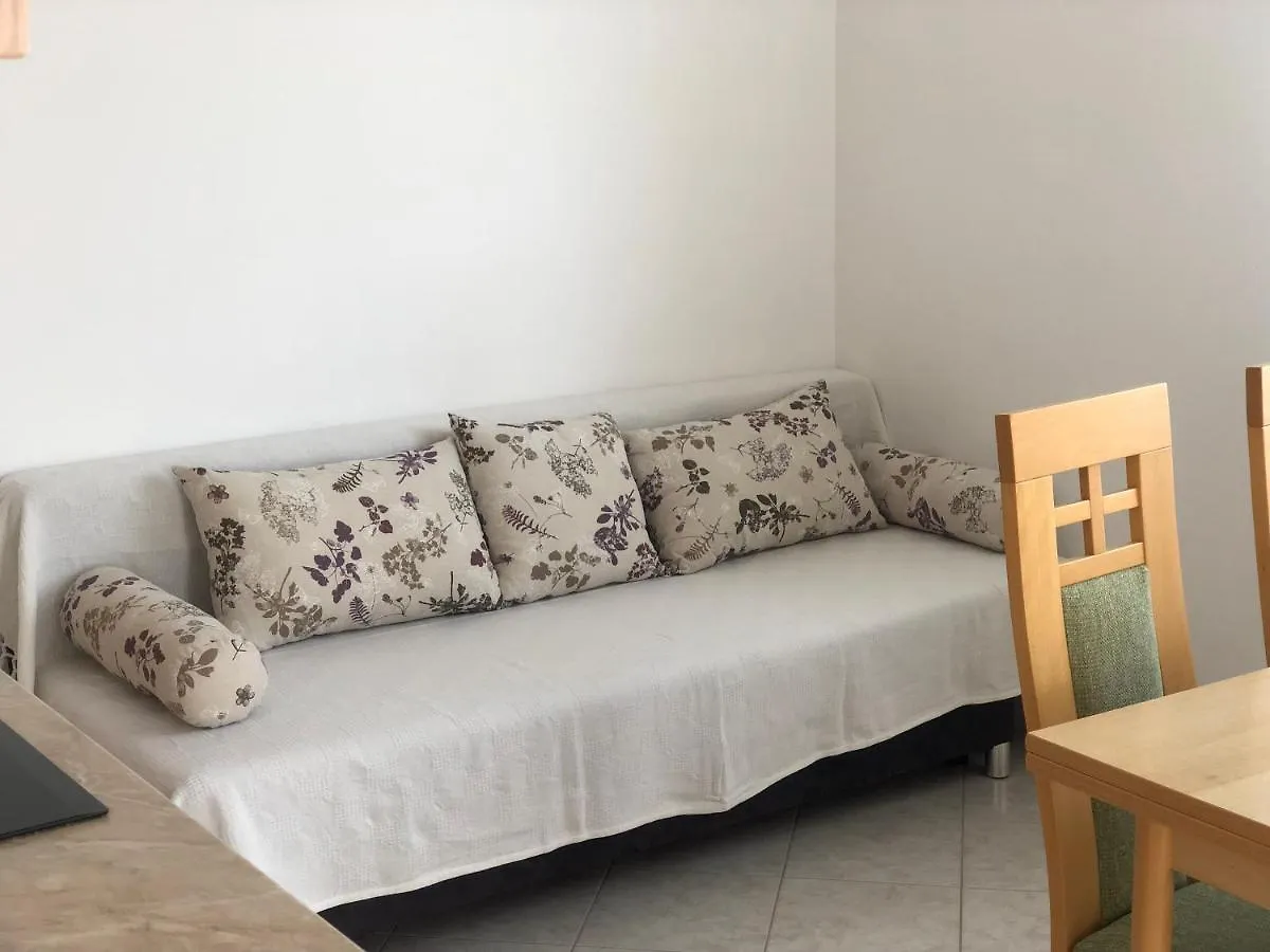 Apartment Laura Лопар