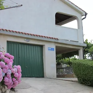 Roza Apartman